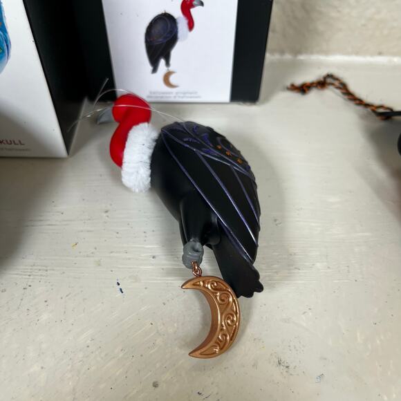 Hallmark Halloween ornaments - 4 ornaments + tree topper - excellent condition - Picture 5 of 6